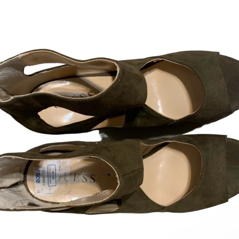 GUESS wedges olive green faux suede peep toe cutout shoes size 8.5